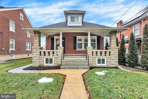 368 Donegal Springs Rd, MOUNT JOY, PA, 17552-2912 | Card Image