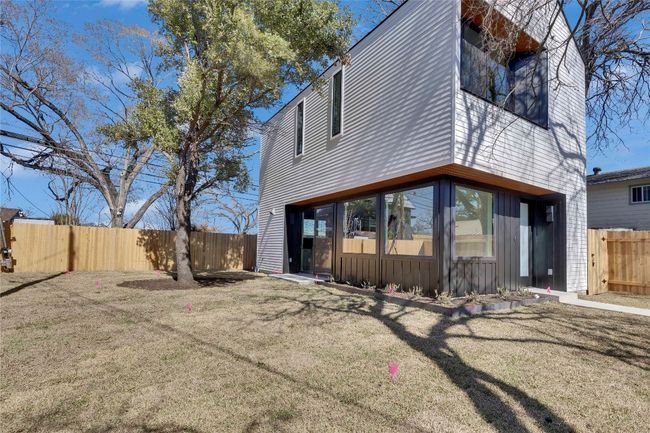 1804 Sylvan Dr, House other with 2 bedrooms, 3 bathrooms and 1 parking in Austin TX | Image 17