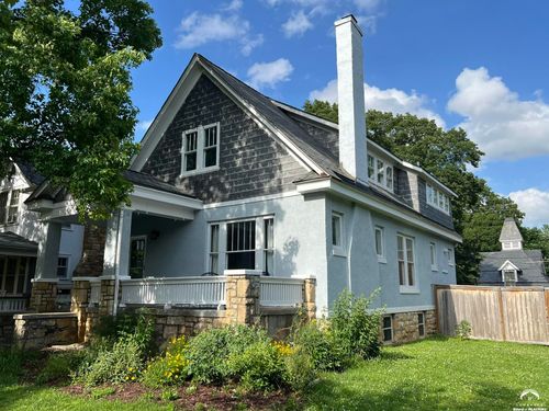 638 Ohio St, Lawrence, KS, 66044-2356 | Card Image