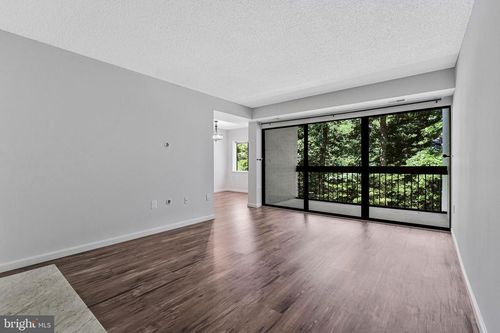 107-2210 Springwood Dr, Reston, VA, 20191-2352 | Card Image