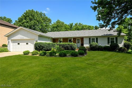 5680 Goodman Drive, North Royalton, OH, 44133 | Card Image