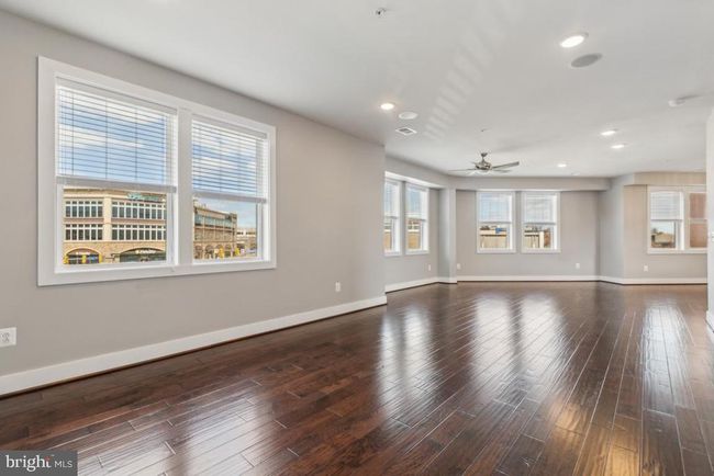 44738 Tiverton Sq, Condo with 3 bedrooms, 3 bathrooms and null parking in ASHBURN VA | Image 4