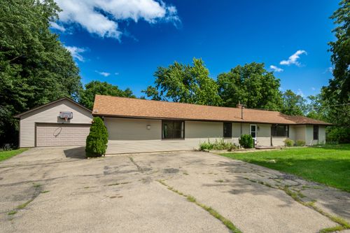35861 N Fuller Rd, Gurnee, IL, 60031-1935 | Card Image