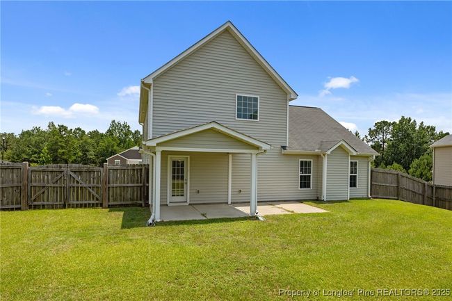 324 New Castle Ln, House other with 3 bedrooms, 3 bathrooms and null parking in Spring Lake NC | Image 34