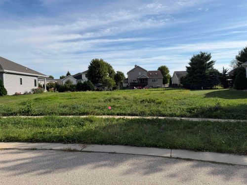 337 Kassander Way, Oregon, WI, 53575-9105 | Card Image