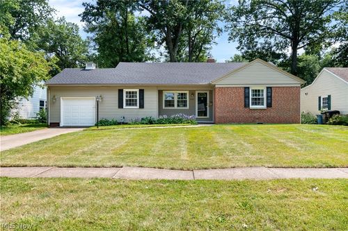 321 Miami Ave, Elyria, OH, 44035-7101 | Card Image