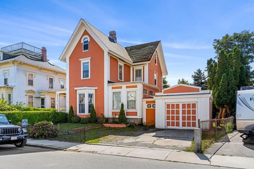 33 Middle St, Gloucester, MA, 01930-5715 | Card Image