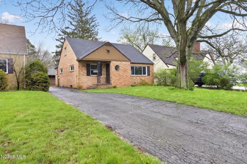 2520 Secor Rd, Toledo, OH, 43606-3179 | Card Image