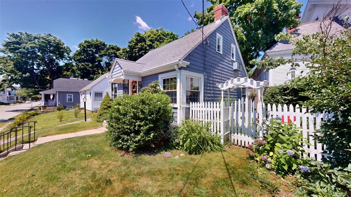 Tucker Ave, Cranston, RI 02905