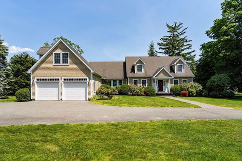 282 Highland St, Milton, MA, 02186-4432 | Card Image