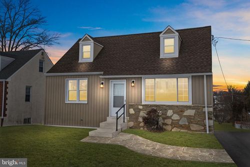 513 Smithfield Ave, PHILADELPHIA, PA, 19116-1035 | Card Image