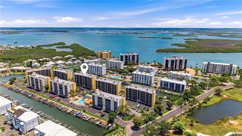 623-4421 Bay Beach Ln, FORT MYERS BEACH, FL, 33931-5926 | Card Image