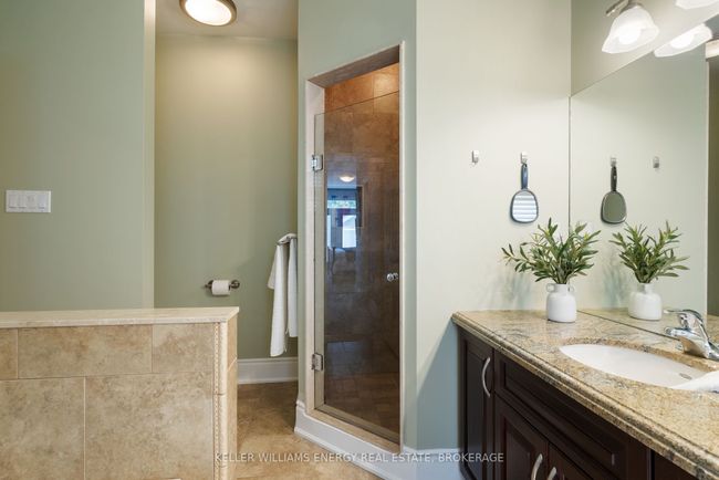 1044 Swiss Hts, House other with 4 bedrooms, 5 bathrooms and 4 parking in Oshawa ON | Image 21
