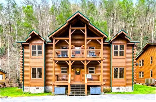 311 Caney Creek Rd, Pigeon Forge, TN, 37863-4710 | Card Image