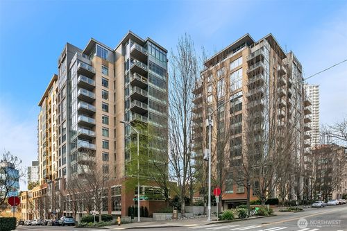 w203-900 Lenora St, Seattle, WA, 98121-2720 | Card Image