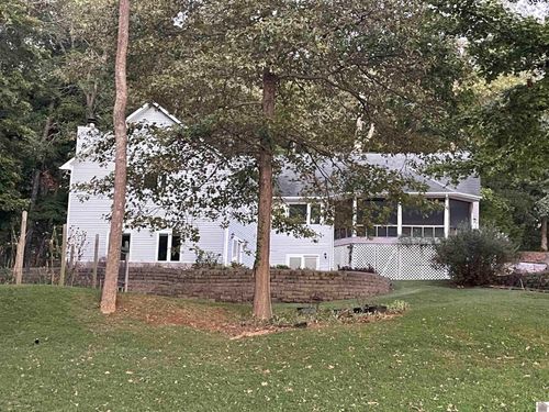 643 Holiday Way, Cadiz, KY, 42211-8864 | Card Image