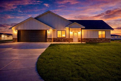 5514 N Saint Paul St, Wichita, KS, 67204-5477 | Card Image