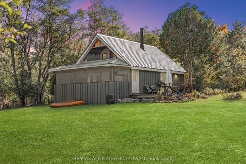 402 Mp4, Portland, ON, K0G1V0 | Card Image