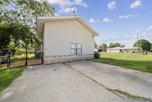 433 E Buffalo St, Kellyville, OK, 74039-4454 | Card Image