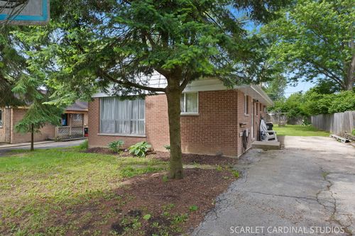 3S550 Wilbur Ave, Warrenville, IL, 60555-3245 | Card Image