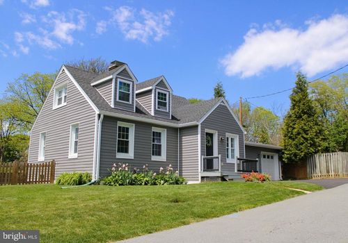 10 Church St, ROUND HILL, VA, 20141-2630 | Card Image