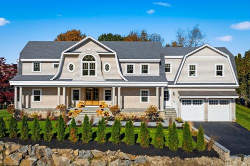 2 Beacon Hill Rd, Marblehead, MA, 01945-1521 | Card Image