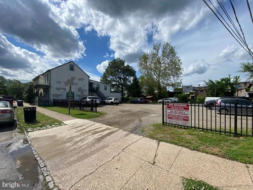 9 Church St, Mount Holly, NJ, 08060-1717 | Card Image
