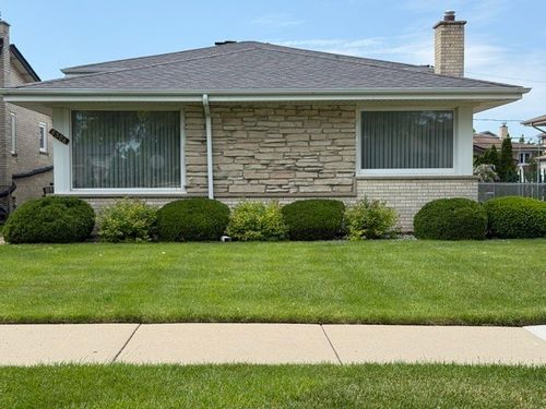 8506 N Clifton Avenue, Niles, IL, 60714 | Card Image