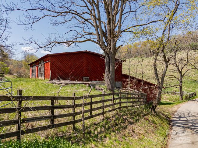 435 Upper Glady Fork Rd, House other with 2 bedrooms, 2 bathrooms and null parking in Candler NC | Image 17