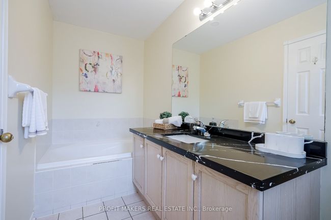 64 Tiller Trail, House attached with 3 bedrooms, 3 bathrooms and 2 parking in Brampton ON | Image 21