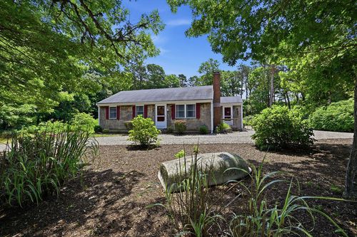 10 Circle Dr, Eastham, MA, 02642-2829 | Card Image