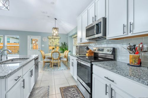 1144 Amber Lk, Seguin, TX, 78155-2941 | Card Image