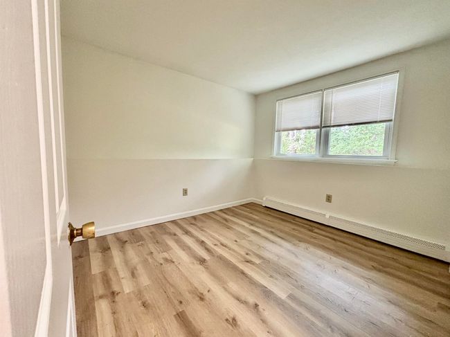APT-1 - 210 Circle Rd, Condo with 2 bedrooms, 1 bathrooms and null parking in Manchester NH | Image 9