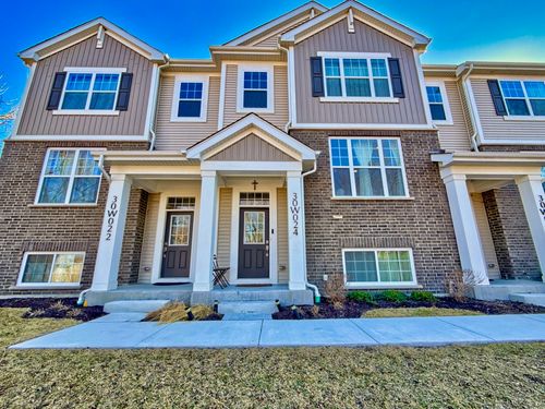 30W024 Brayman Ct, Warrenville, IL, 60563-6008 | Card Image