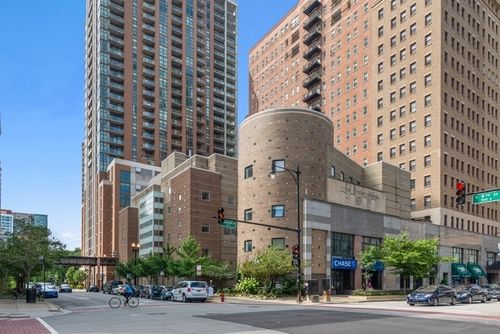 apt-1712-40 E 9th St, Chicago, IL, 60605-2151 | Card Image