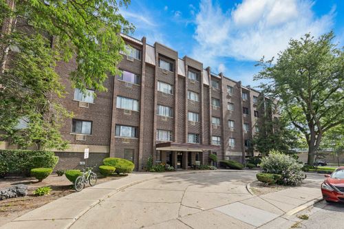 208-s-8444 W Wilson Avenue W, Chicago, IL, 60656 | Card Image