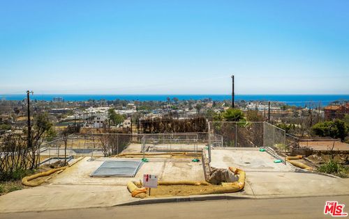 15318 Whitfield Avenue, Pacific Palisades, CA, 90272 | Card Image