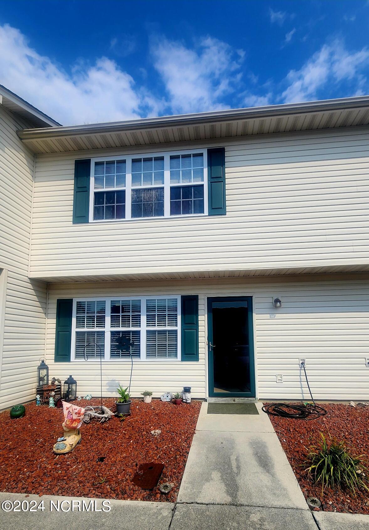 Pirates Cove Dr, Swansboro, NC 28584