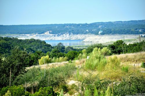 000 Private Dr, Castroville, TX, 78009 | Card Image