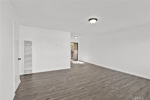 apt-17-15351 Orange Ave, Paramount, CA, 90723-3819 | Card Image