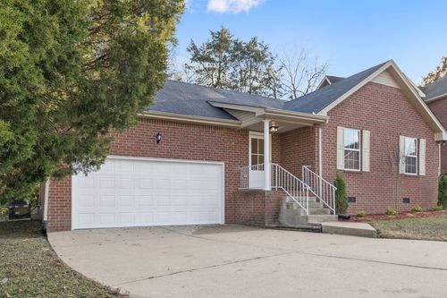 417 Hickory Chase Dr, Madison, TN, 37115-3654 | Card Image