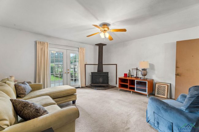 616 Golfcrest Dr, House other with 3 bedrooms, 2 bathrooms and null parking in Longview TX | Image 4