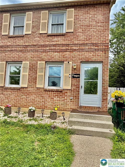 4034 Nicole Pl, Palmer Twp, PA, 18045-5056 | Card Image