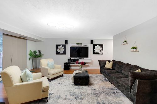 152-1250 Mississauga Valley Blvd, Mississauga, ON, L5A3R6 | Card Image