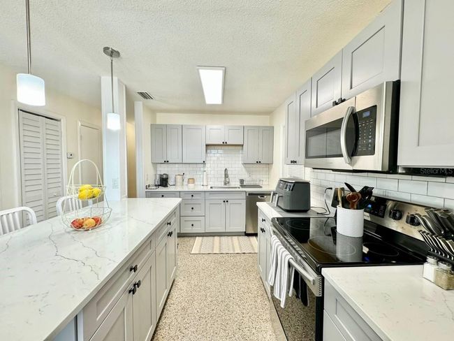 6331 S Renellie Ct, House other with 3 bedrooms, 1 bathrooms and null parking in TAMPA FL | Image 10