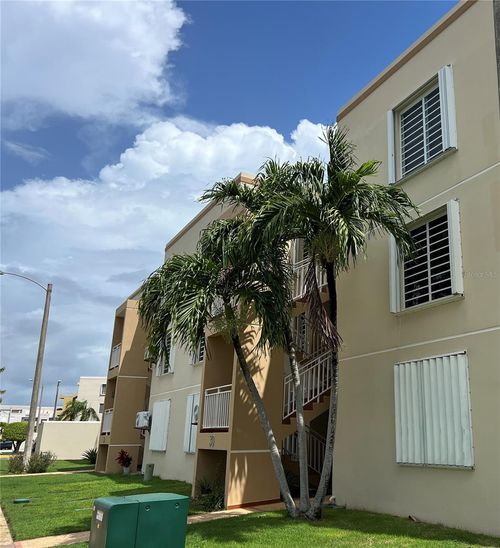 30-PR968 Camino Las Picuas, Rio Grande, PR, 00745 | Card Image