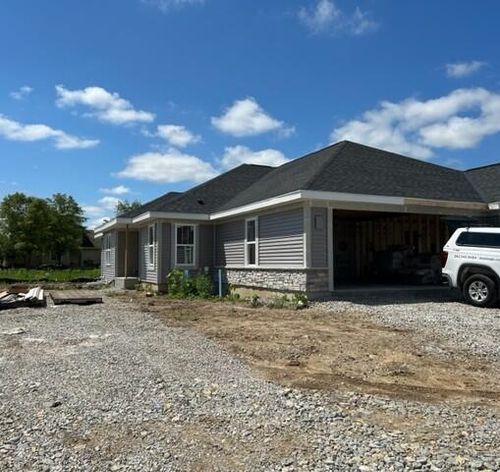 0501-536 Hunter Oaks Boulevard, Watertown, WI, 53094 | Card Image