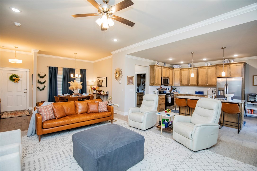 Arden St, Tontitown, AR 72762