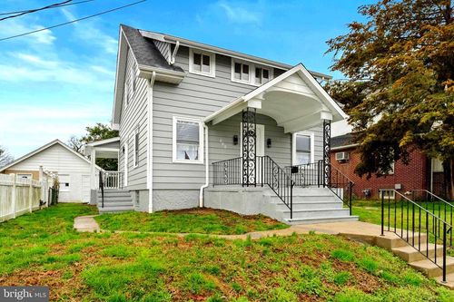 208 9th St, SALEM, NJ, 08079-1105 | Card Image