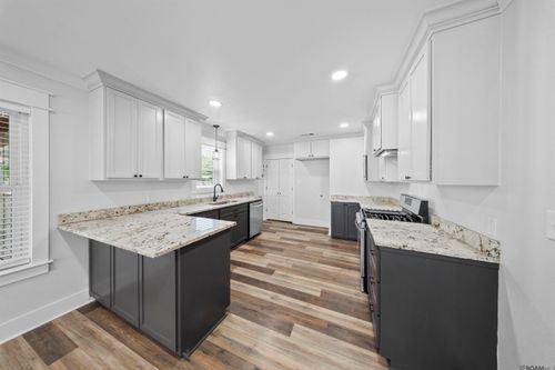 105 3rd St, Denham Springs, LA, 70726-3344 | Card Image